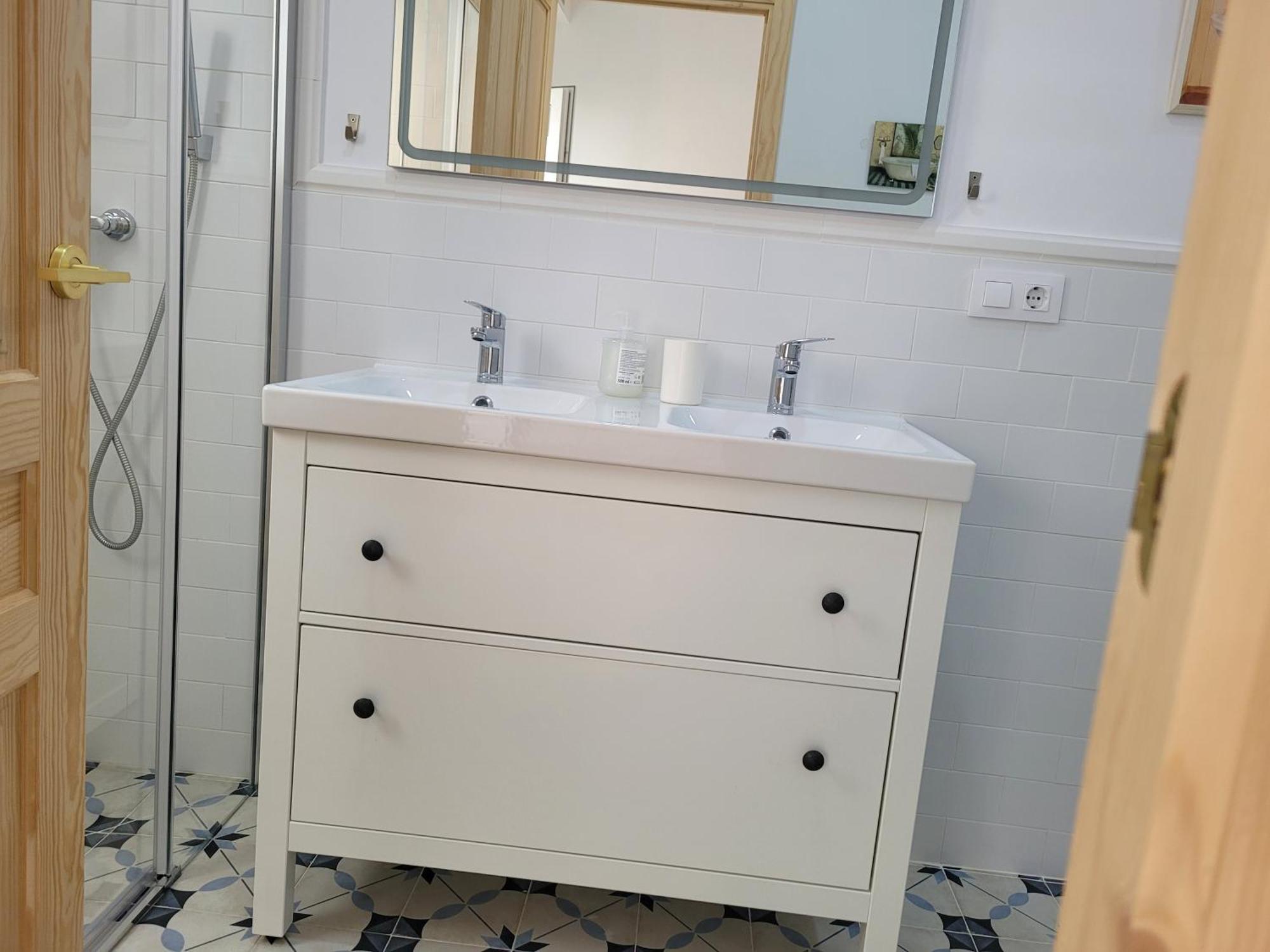 Apartamento Con Wifi, Patio Y Garaje Privado Alcalá de Guadaira Exterior foto