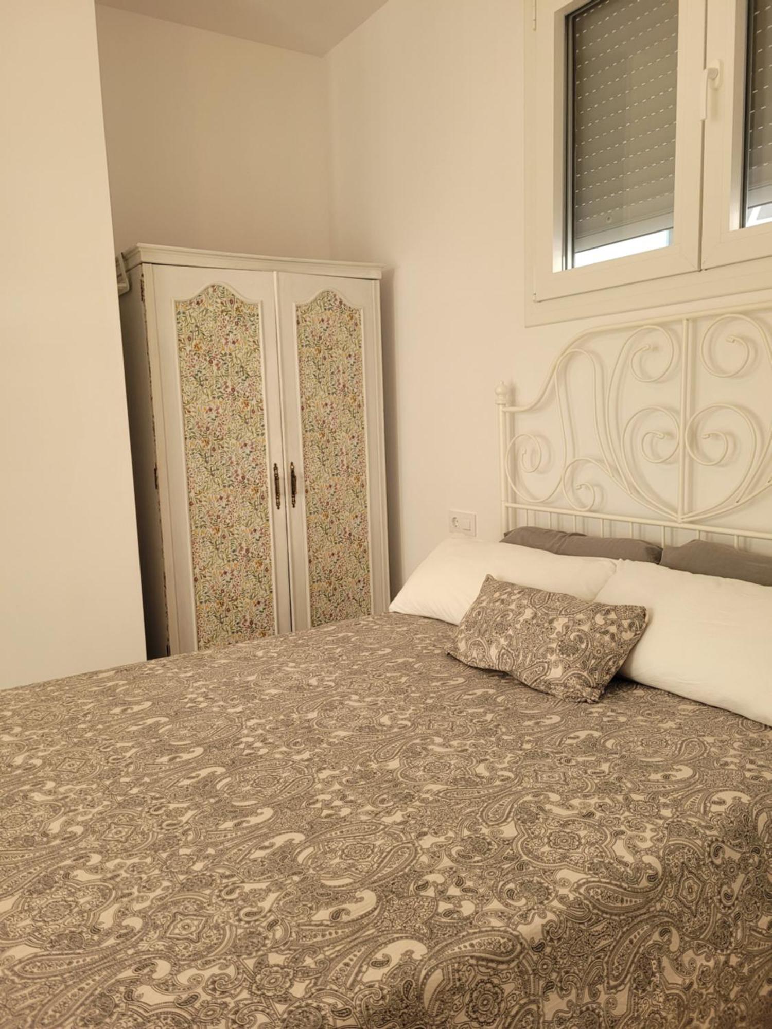 Apartamento Con Wifi, Patio Y Garaje Privado Alcalá de Guadaira Exterior foto