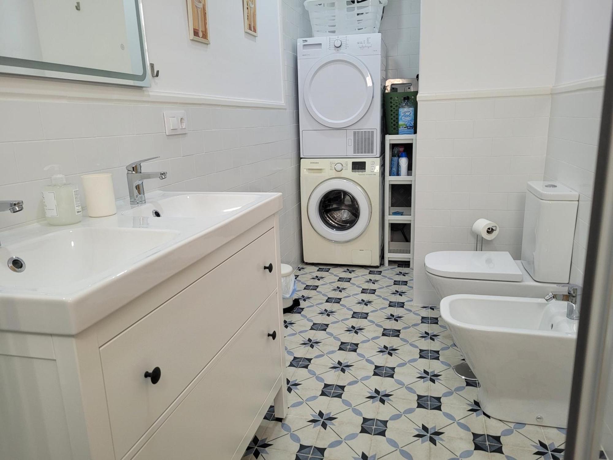 Apartamento Con Wifi, Patio Y Garaje Privado Alcalá de Guadaira Exterior foto